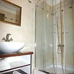 Wallabies Aquaduct Otel Selçuk