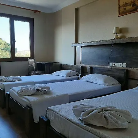 Wallabies Aquaduct Hotel 2*