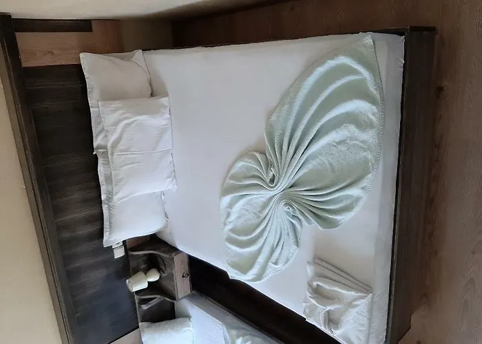 Wallabies Aquaduct Hotel 2*